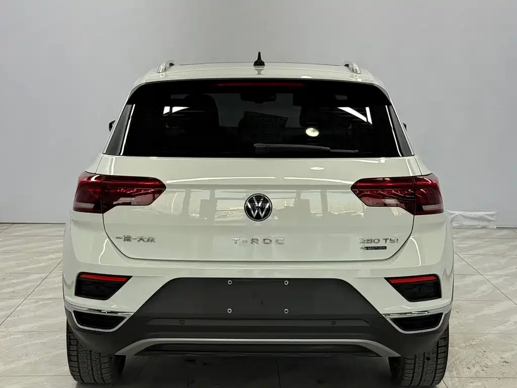 Volkswagen T-Roc — фото 7