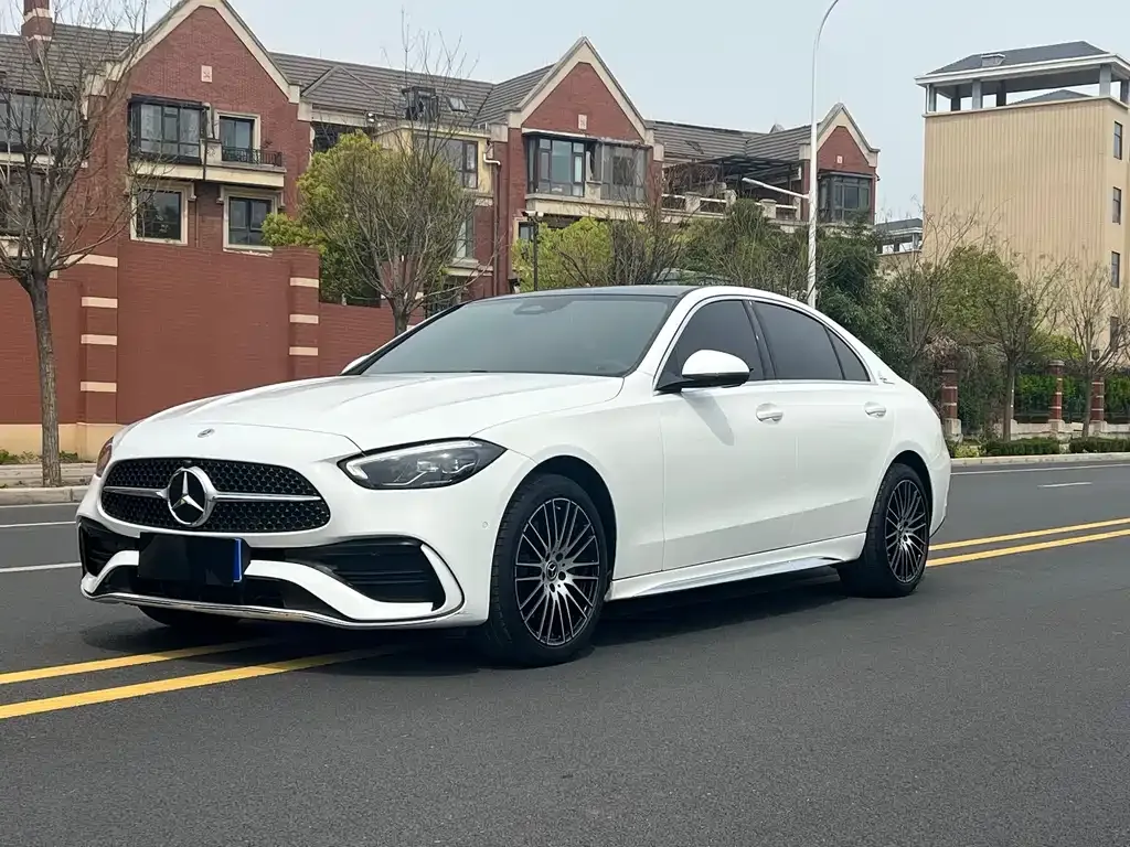Mercedes-Benz C-Class — фото 1