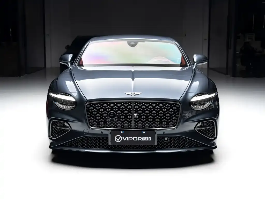 Bentley Continental PHEV 2025 из CN, фото 6