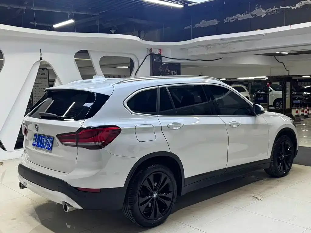 BMW X1 — фото 4