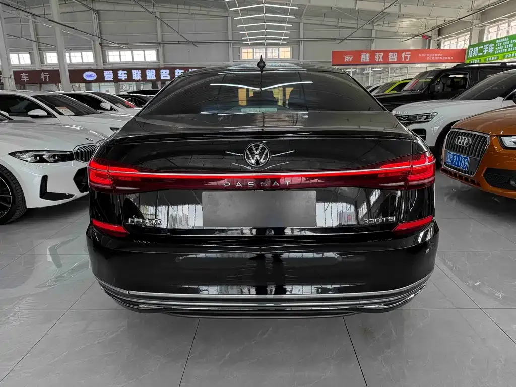 Volkswagen Passat — фото 7