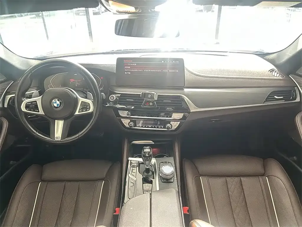 BMW 5 Series — фото 6