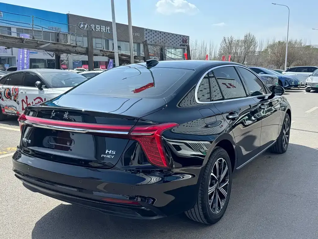 Hongqi H5 PHEV 2025 из CN, фото 5