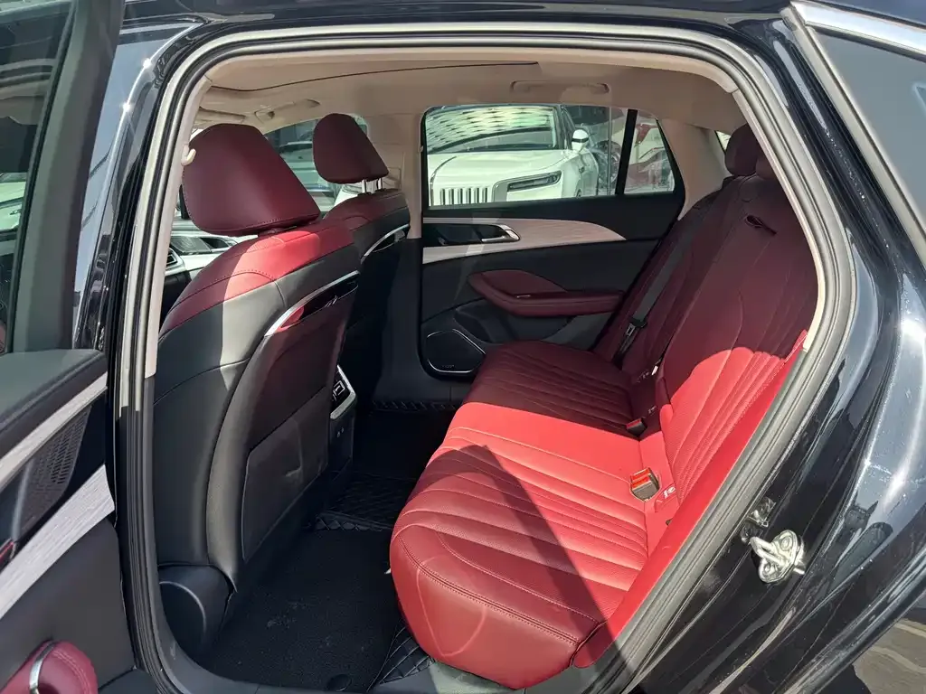 Hongqi H5 PHEV 2025 из CN, фото 4