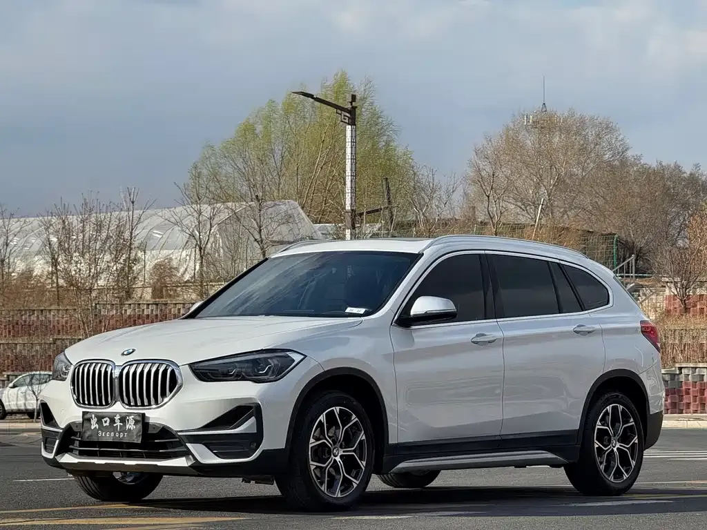 BMW X1 — фото 9