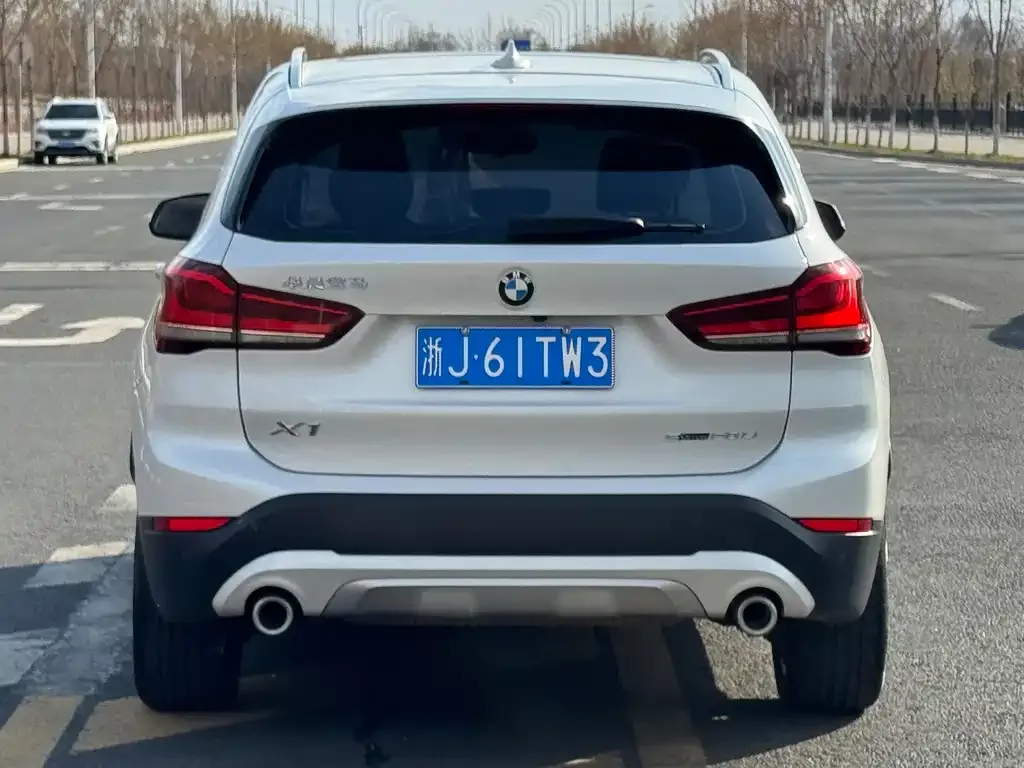 BMW X1 — фото 3