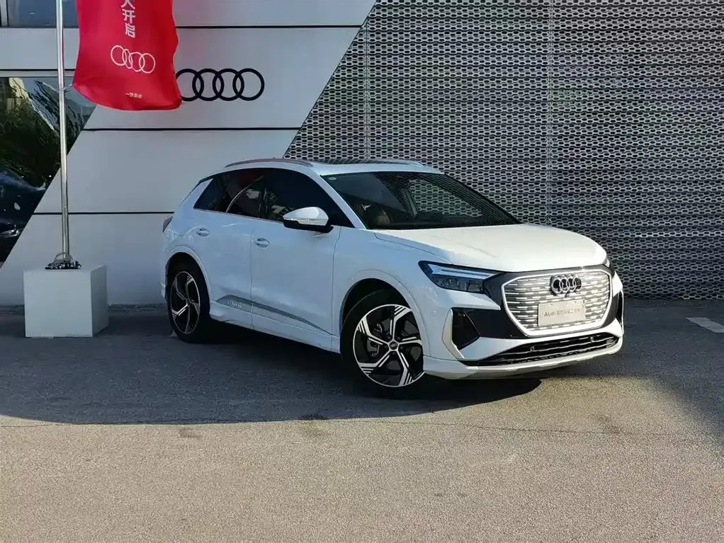 Audi Q4 e-tron — фото 9