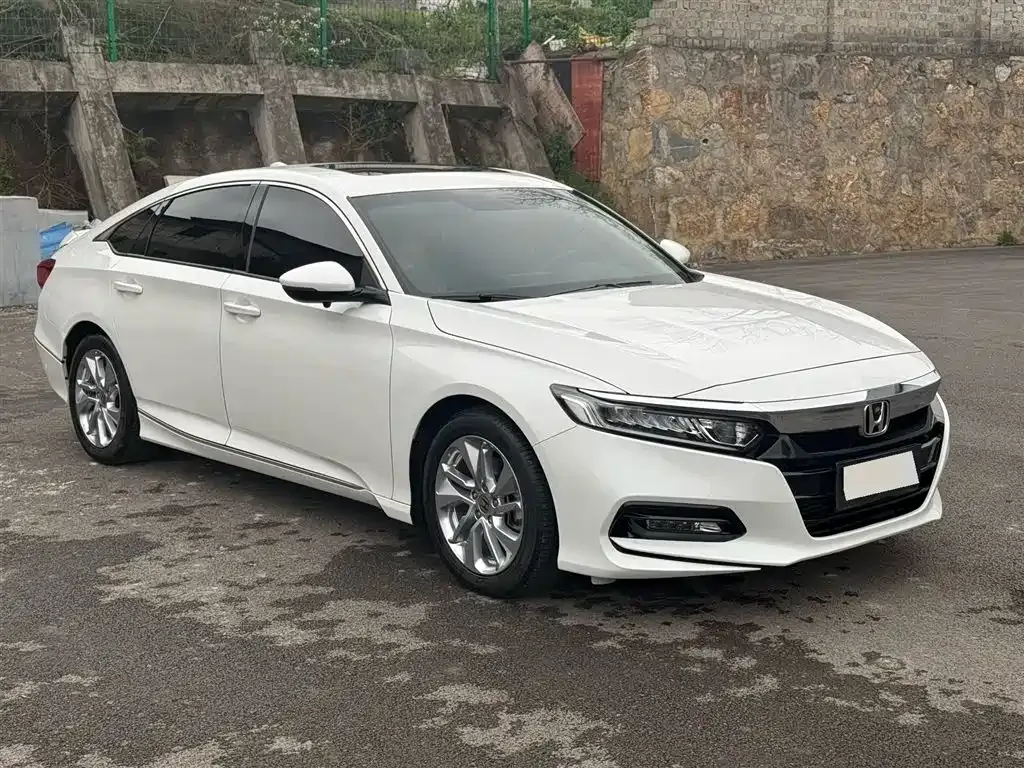 Honda Accord — фото 6