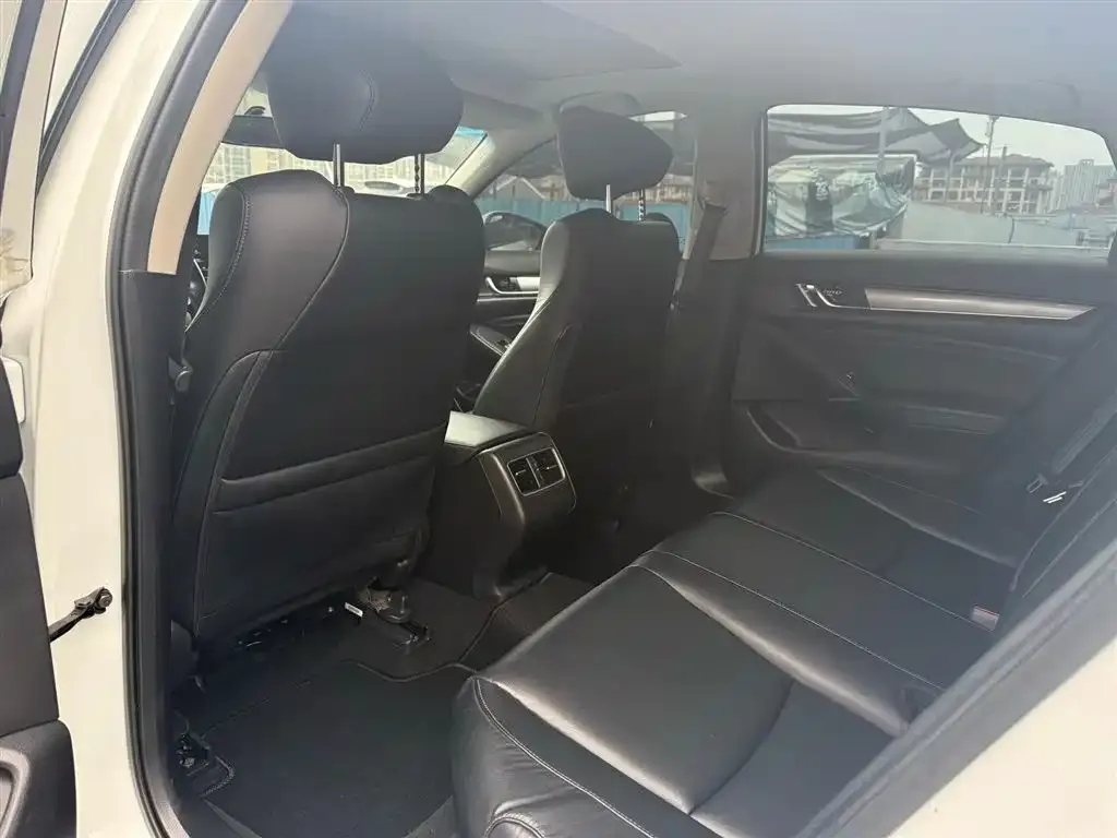 Honda Accord — фото 5