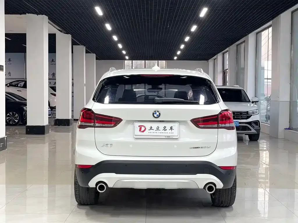 BMW X1 — фото 8