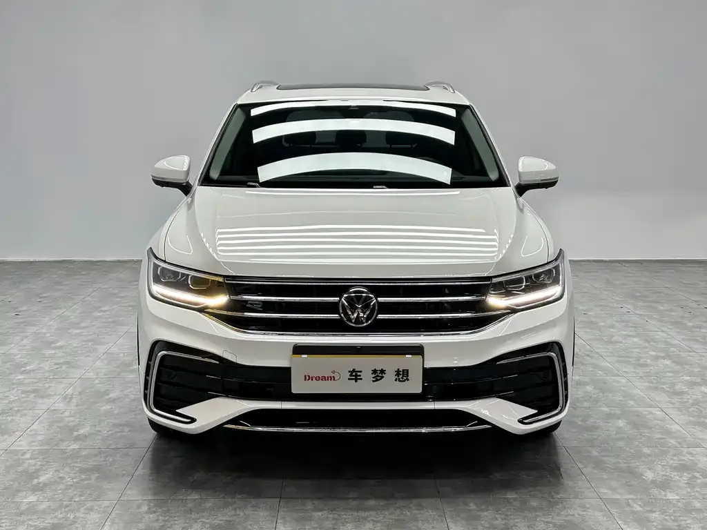 Volkswagen Tiguan L — фото 6
