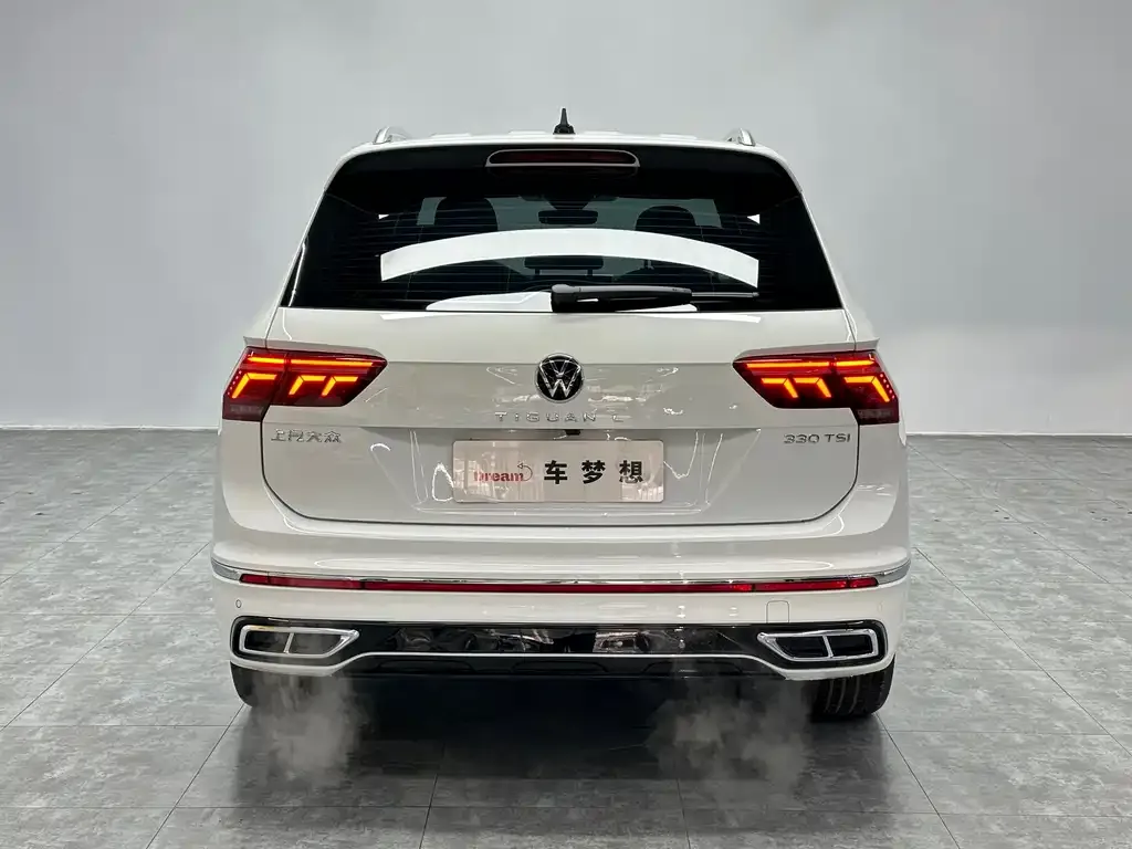 Volkswagen Tiguan L — фото 4