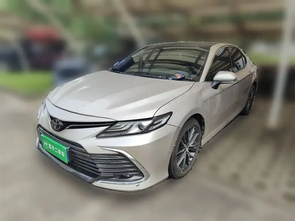 Toyota Camry — фото 7