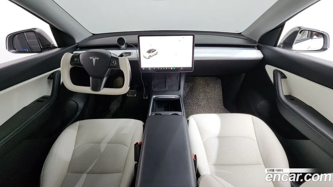 Tesla Model Y — фото 10