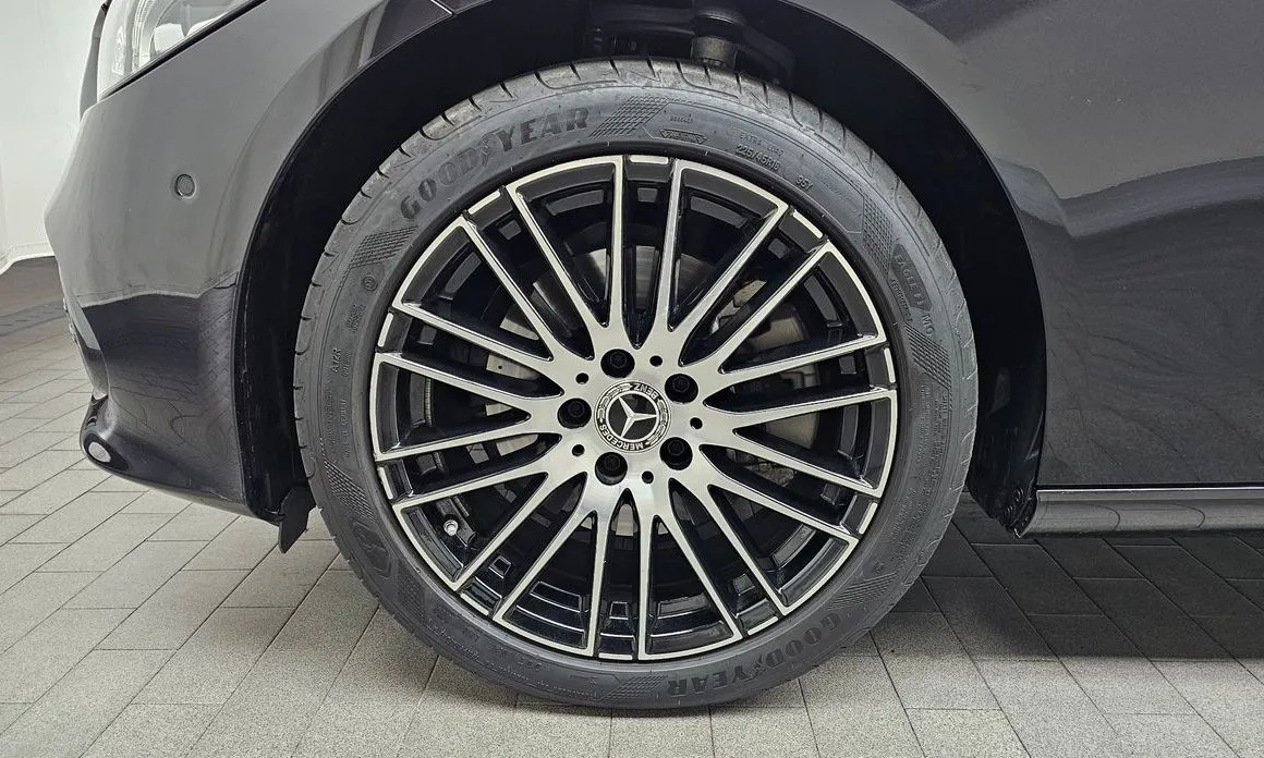 Mercedes-Benz C-Class 2025 из KR, фото 9