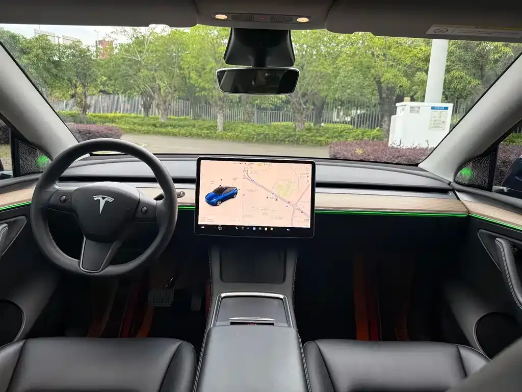 Tesla Model Y — фото 2
