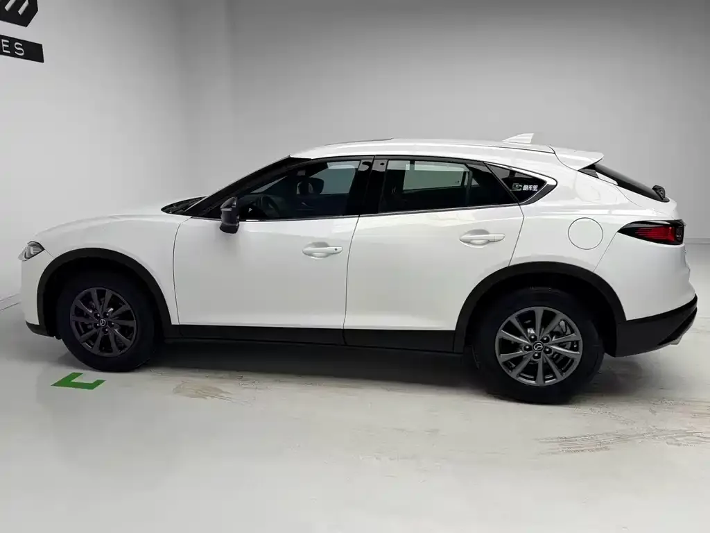 Mazda CX-4 2021 из CN, фото 2