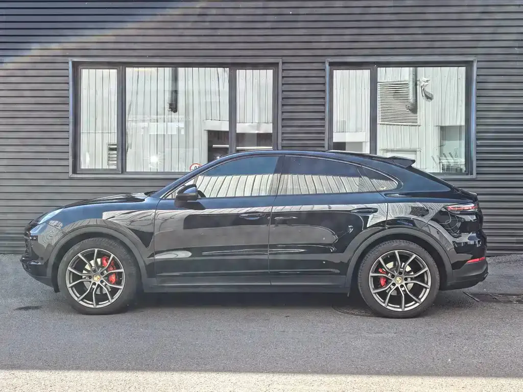 Porsche Cayenne — фото 2