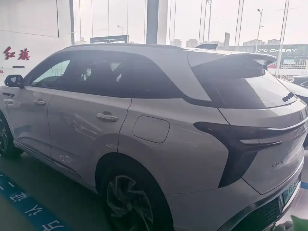 Hongqi HS3 PHEV 2025 из CN, фото 2