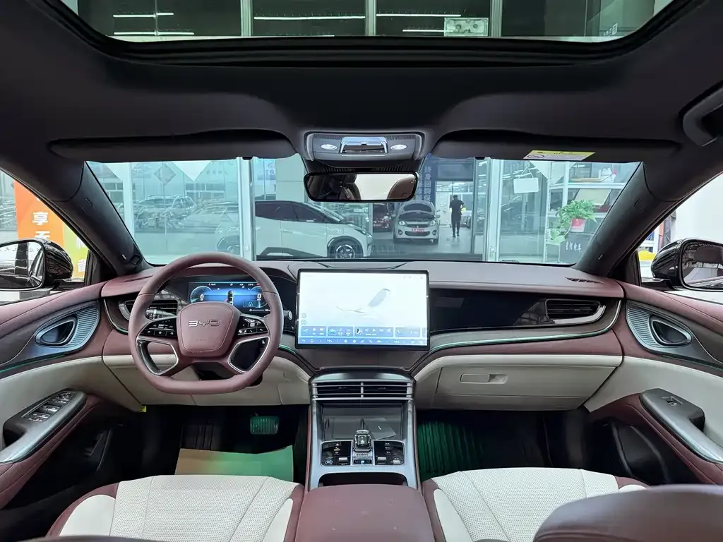 BYD Seal — фото 4