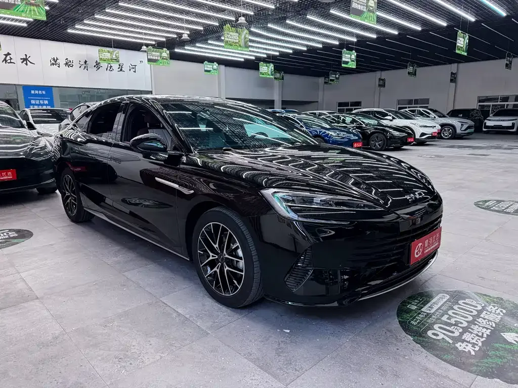 BYD Seal — фото 8