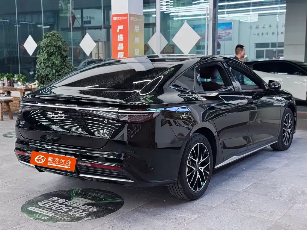 BYD Seal — фото 5