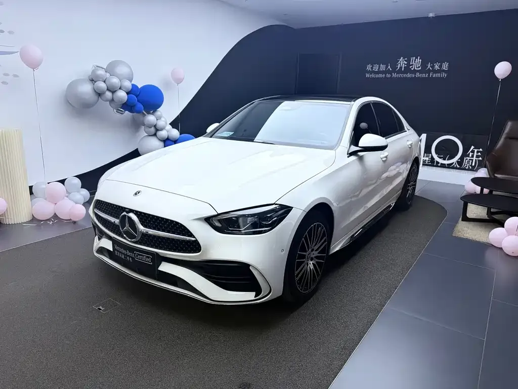 Mercedes-Benz C-Class — фото 1