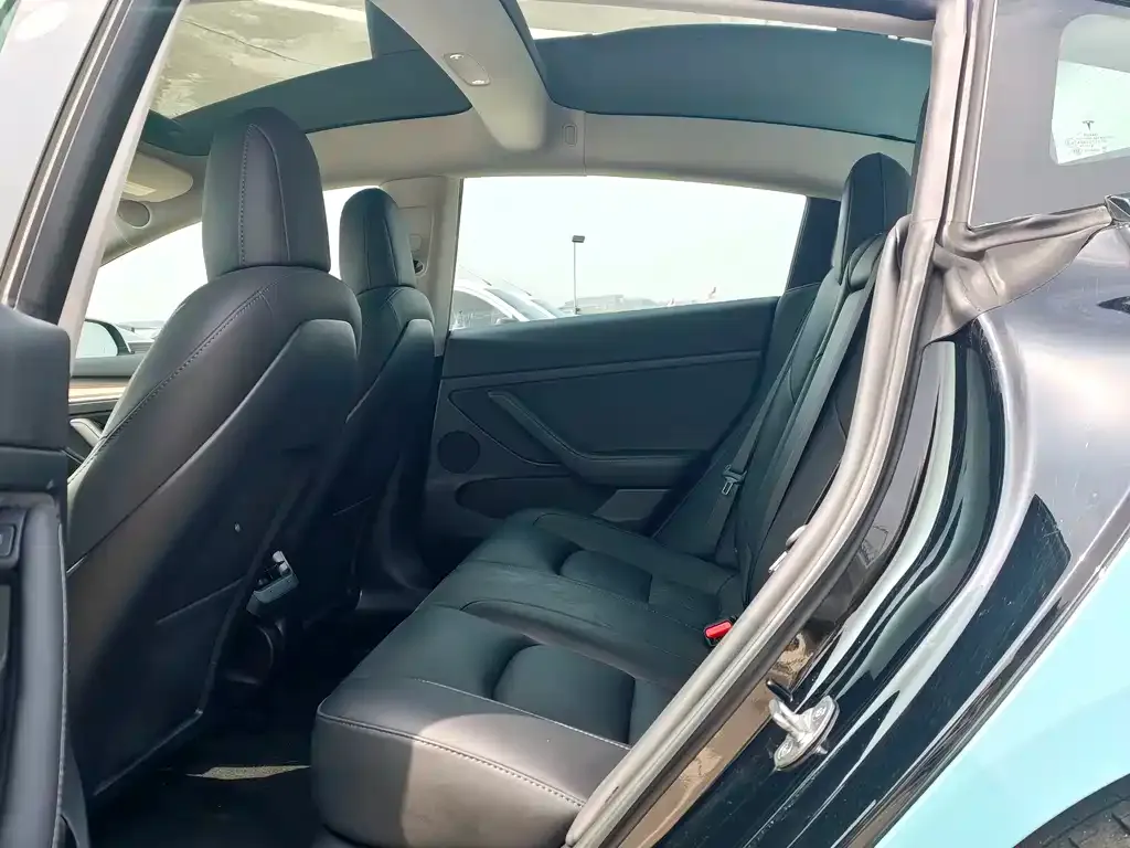 Tesla Model 3 — фото 6