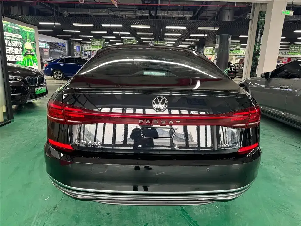 Volkswagen Passat — фото 10