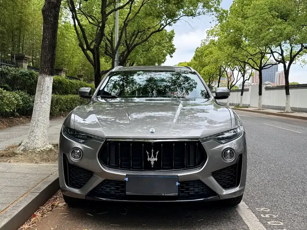 Maserati Levante — фото 10