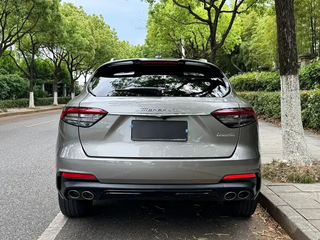 Maserati Levante — фото 8