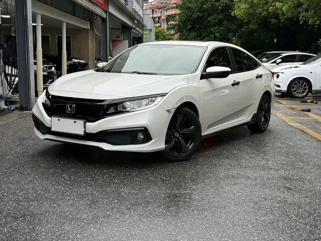 Honda Civic — фото 1
