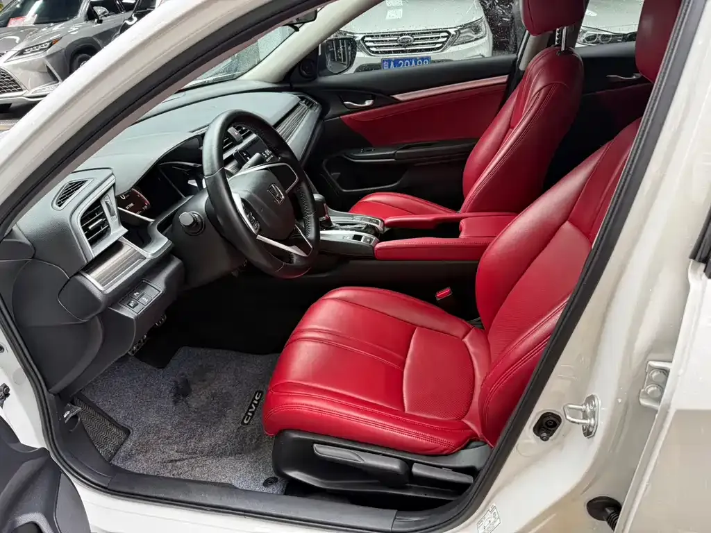 Honda Civic — фото 7