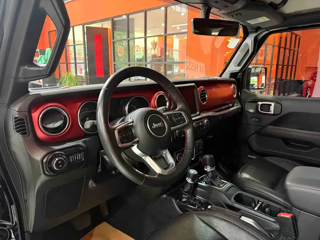 Jeep Wrangler — фото 4