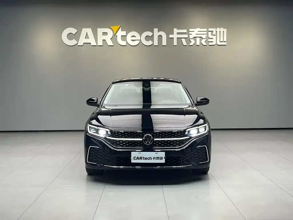 Volkswagen Passat — фото 2