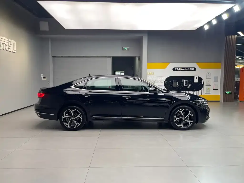 Volkswagen Passat — фото 3