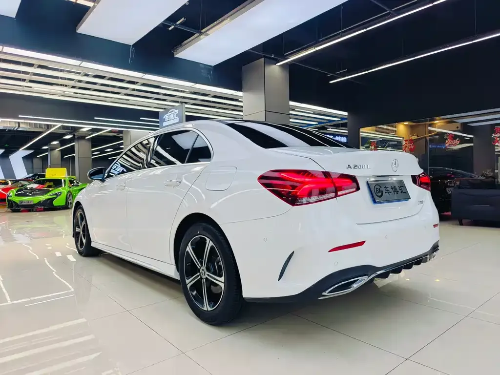 Mercedes-Benz A-Class — фото 10