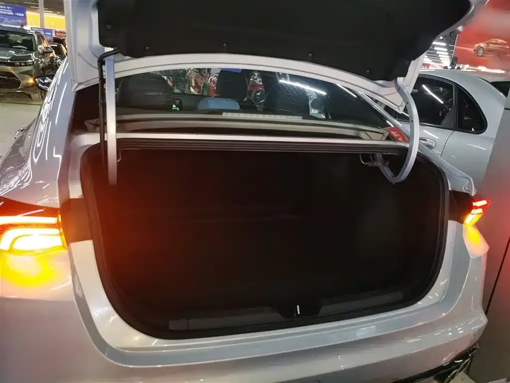 GAC Motor Shadow Leopard — фото 5