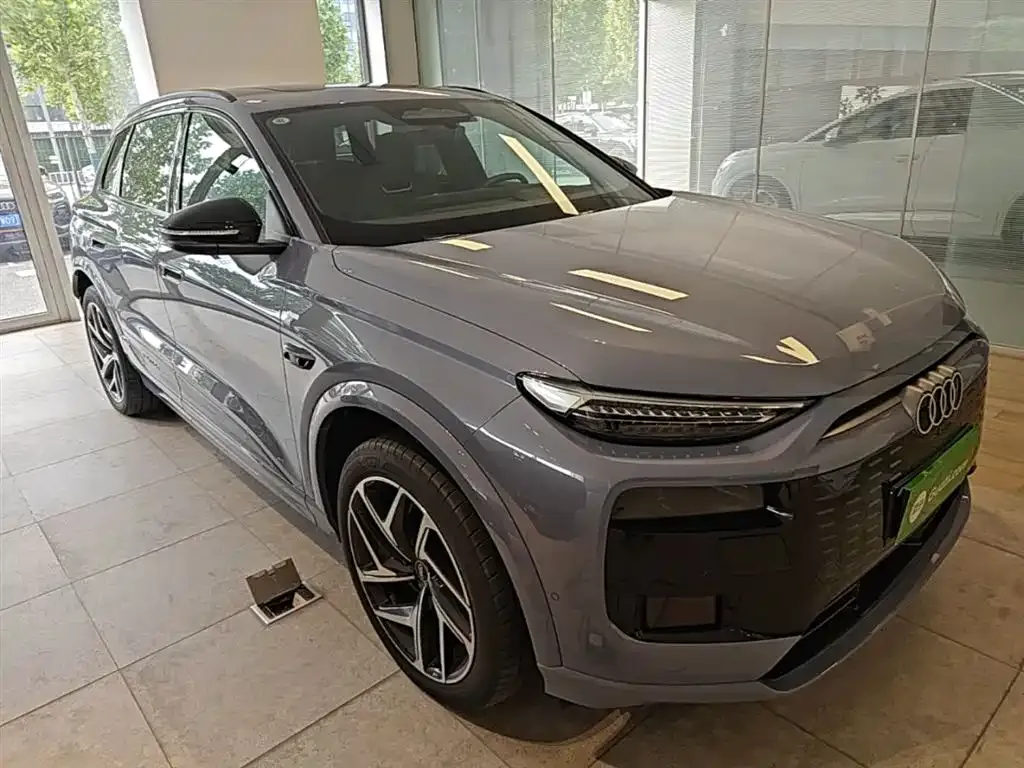 Audi Q6L e-tron — фото 3