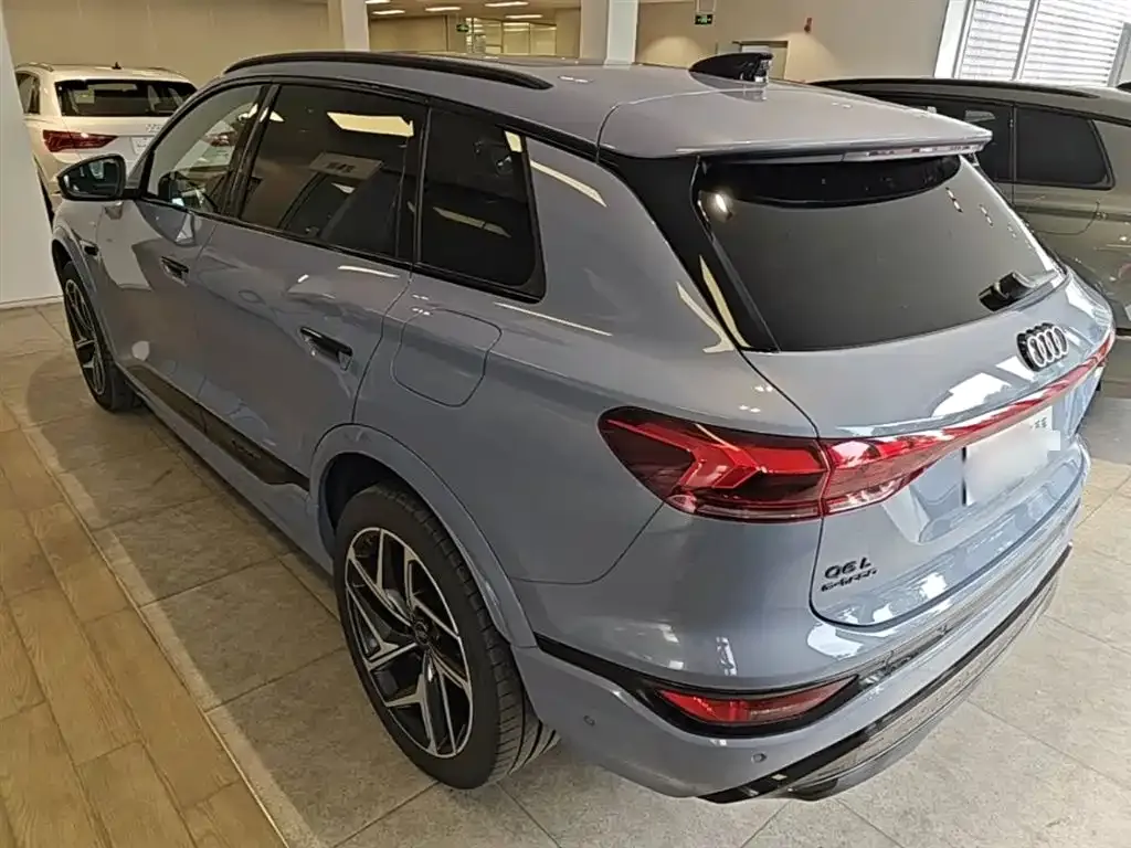Audi Q6L e-tron — фото 4