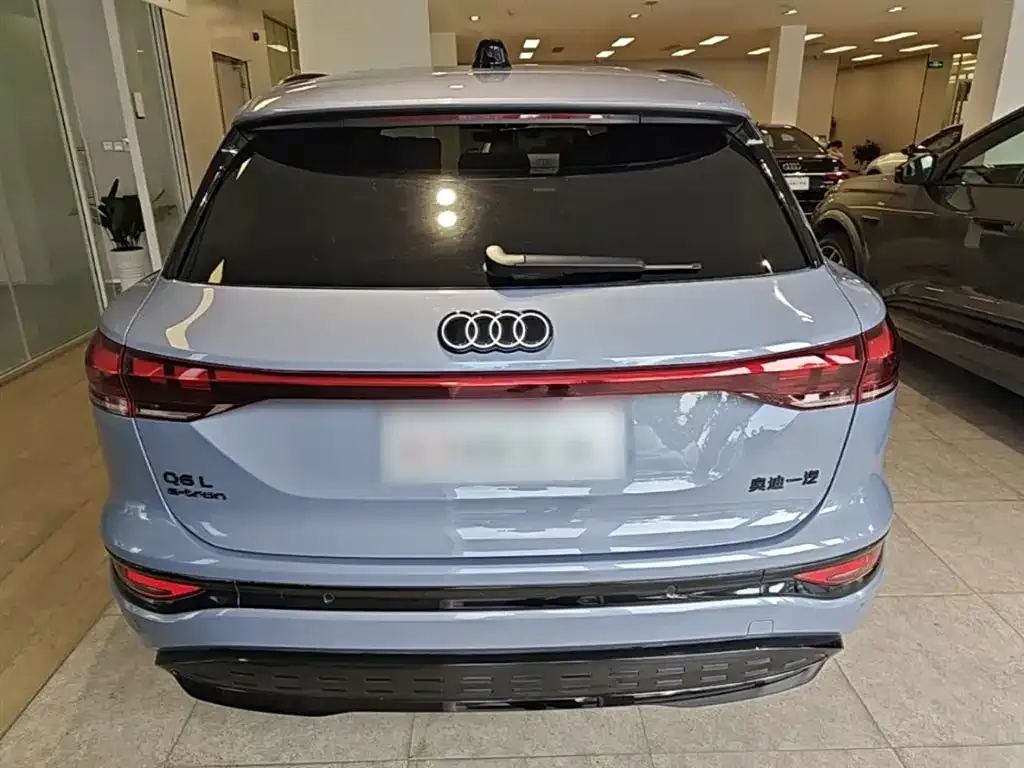 Audi Q6L e-tron — фото 9