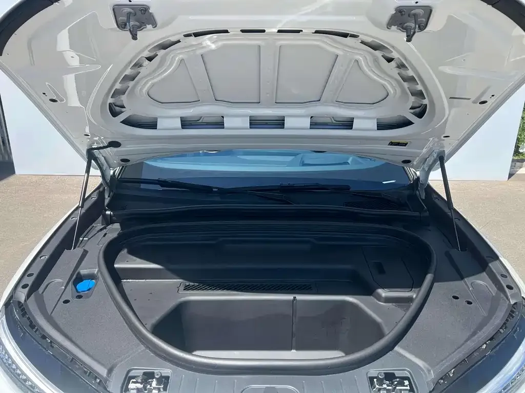 Audi Q6L e-tron 2025 из CN, фото 7