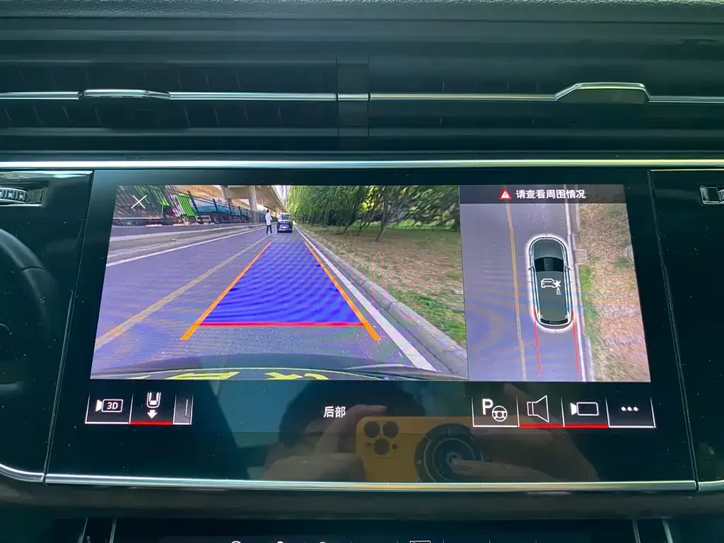 Audi Q7 2023 из CN, фото 3