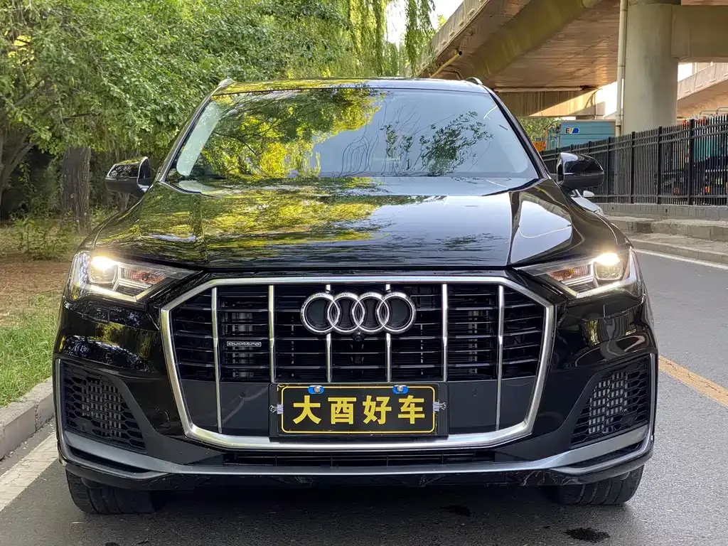 Audi Q7 2023 из CN, фото 5