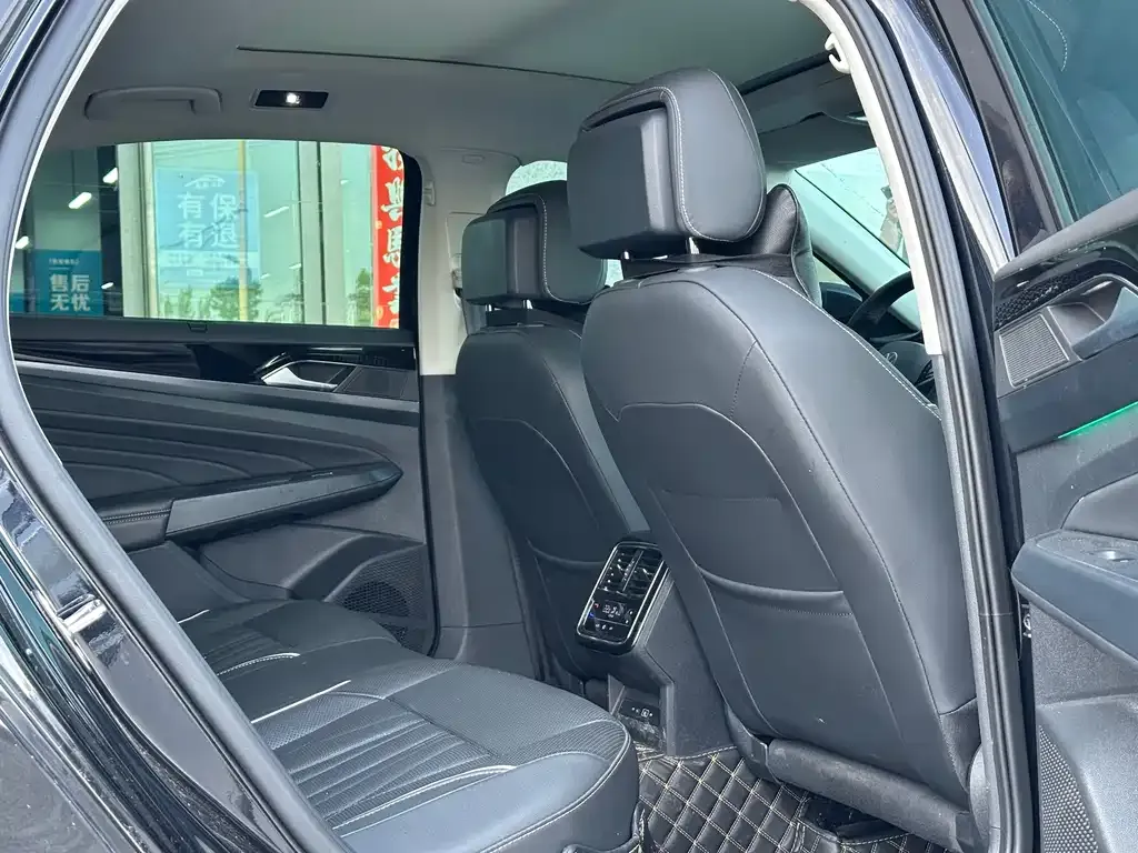 Volkswagen Passat — фото 6