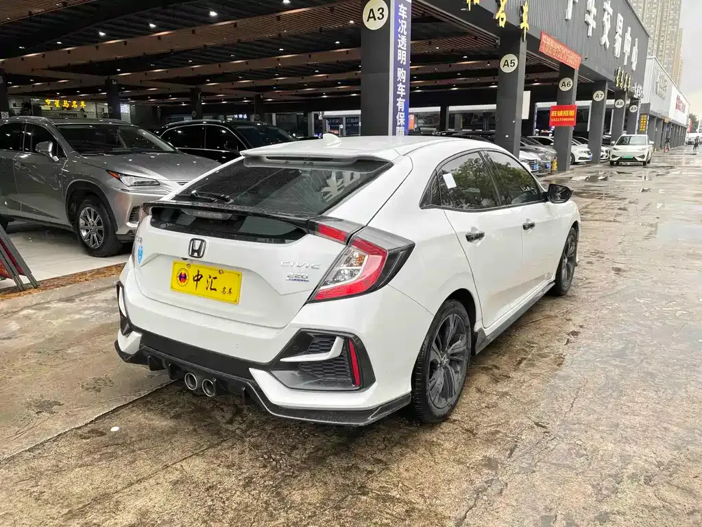 Honda Civic — фото 8