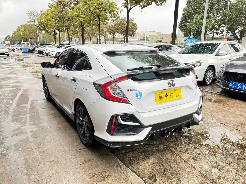 Honda Civic — фото 10