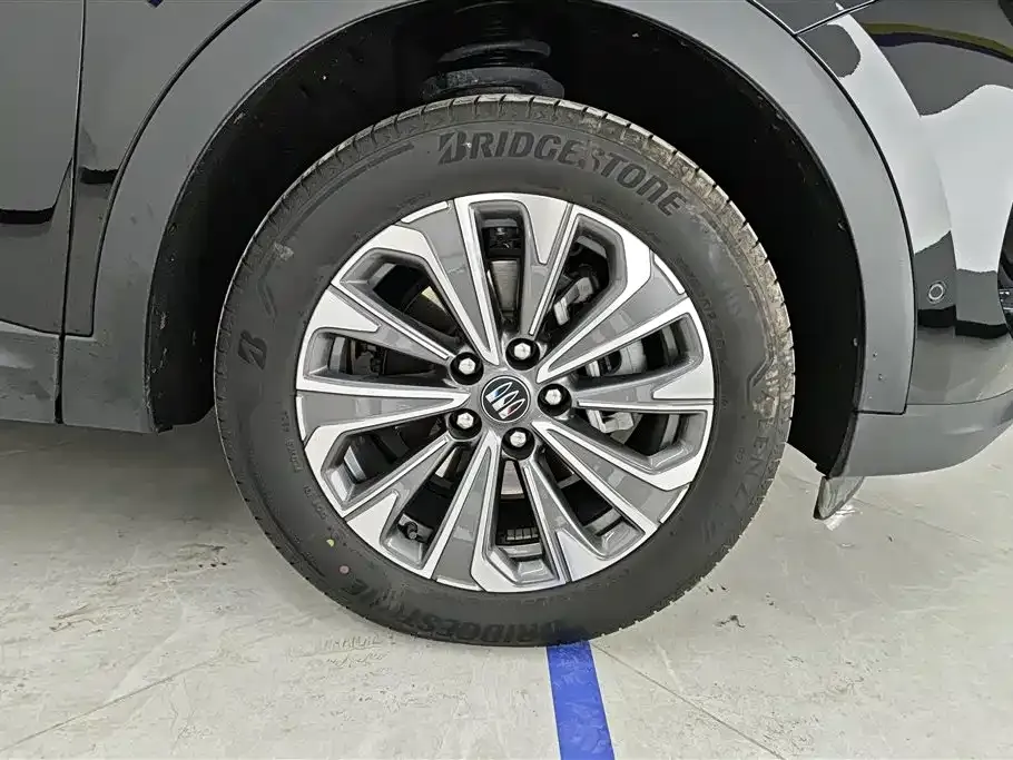 Buick Envision Plus — фото 8