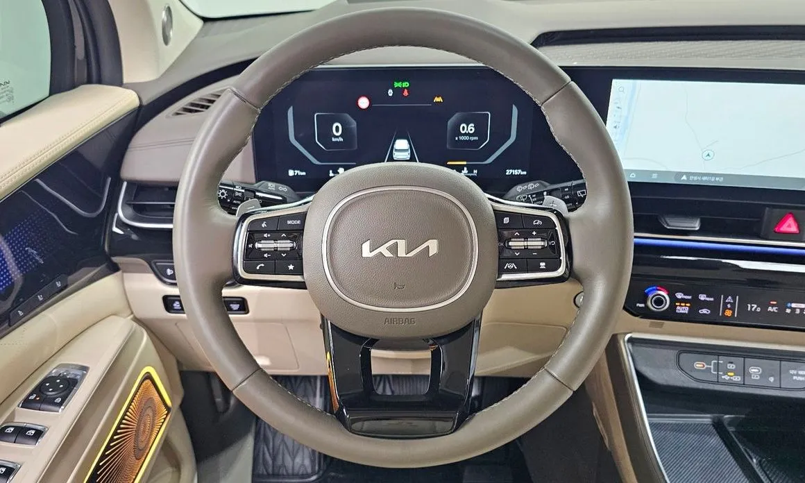 Kia Carnival — фото 10