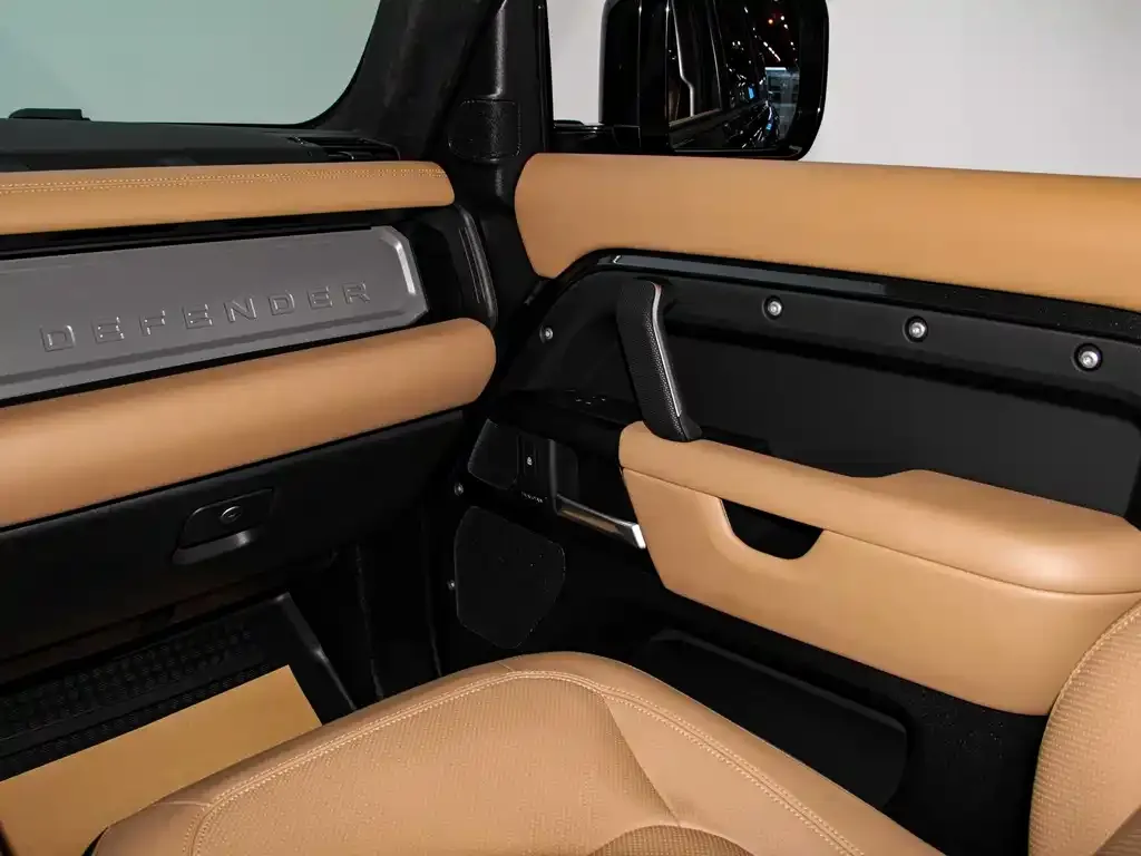 Land Rover Defender — фото 7